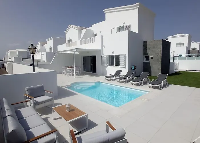 Villa Trafalgar, Magnifica Casa En La Costa Ideal Para Familias Que Buscan Tranquilidad